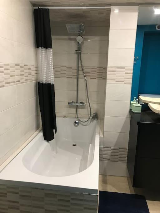 Paisible Logement Tout Equipe Pour 1 A 6 Personnes Ebersheim Dış mekan fotoğraf