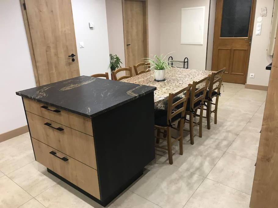 Paisible Logement Tout Equipe Pour 1 A 6 Personnes Ebersheim Dış mekan fotoğraf